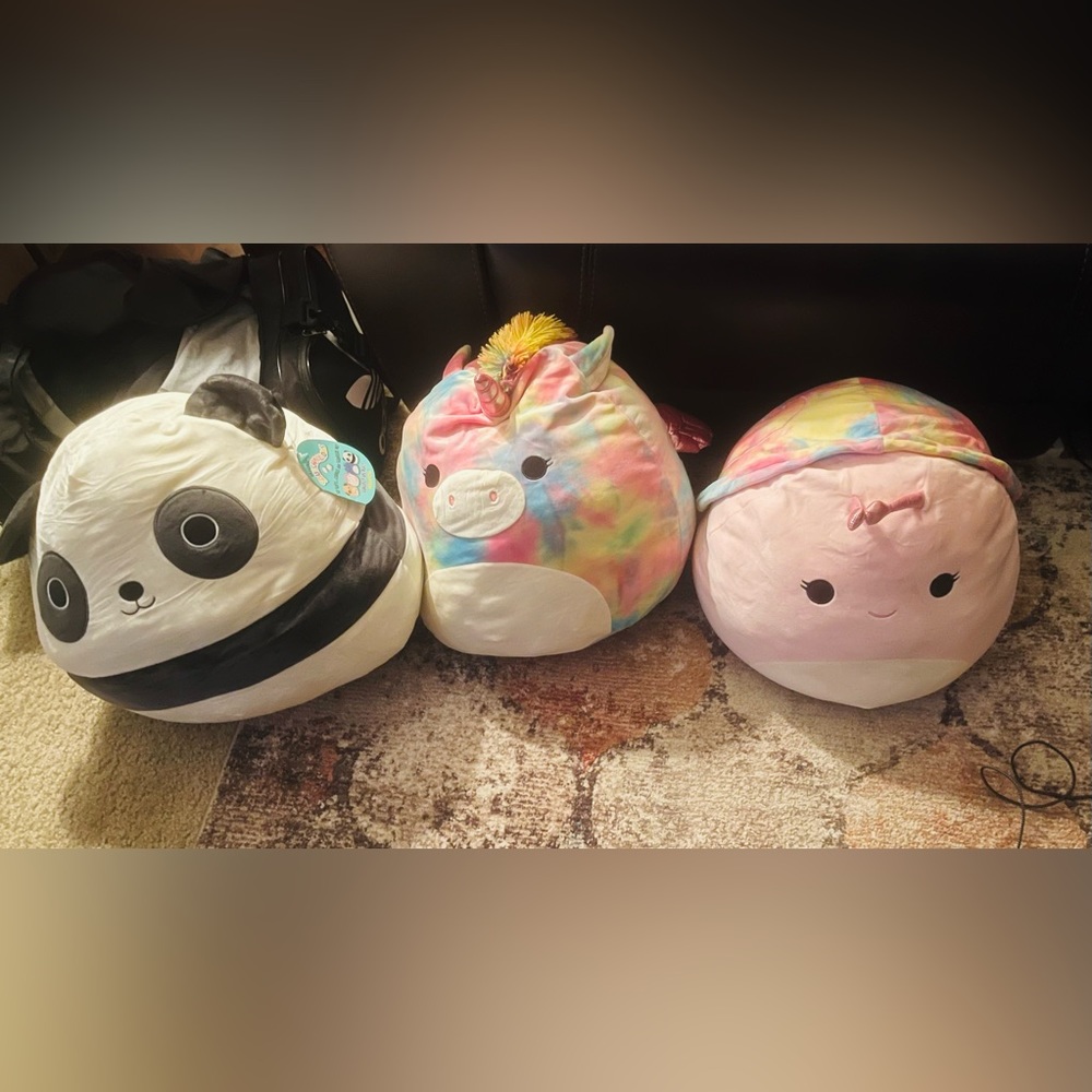 3 large squishmellows.